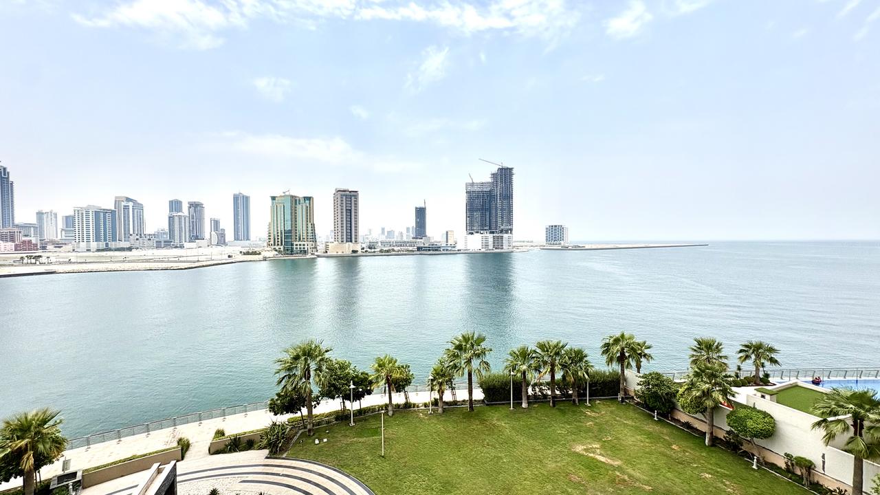 One-Bedroom Apartment with Water Views