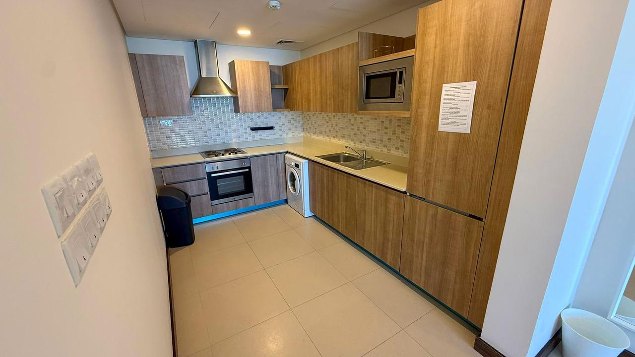 2-Bedroom Flat with Pool and Gym Access
