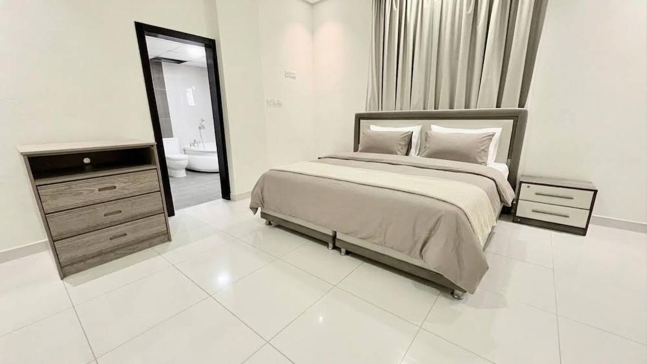 Two Bedroom Apartment with Private Jacuzzi