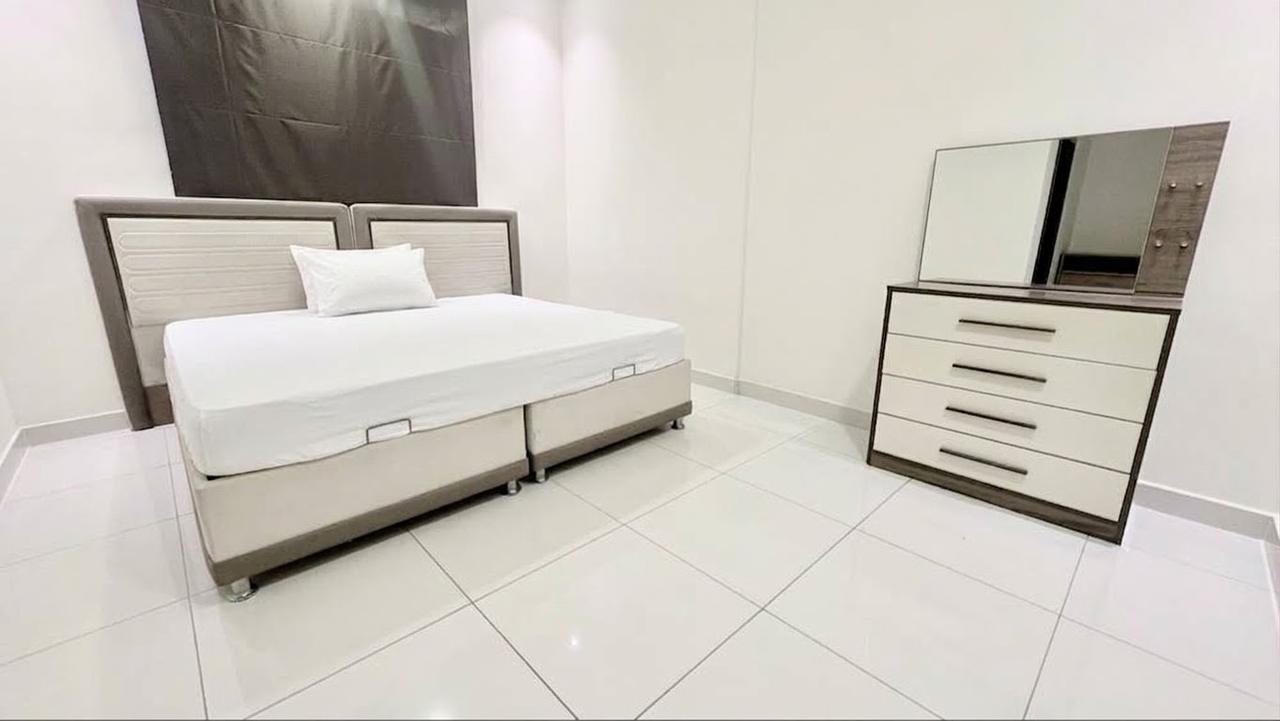 Two-Bedroom Apartment with Three Bathrooms