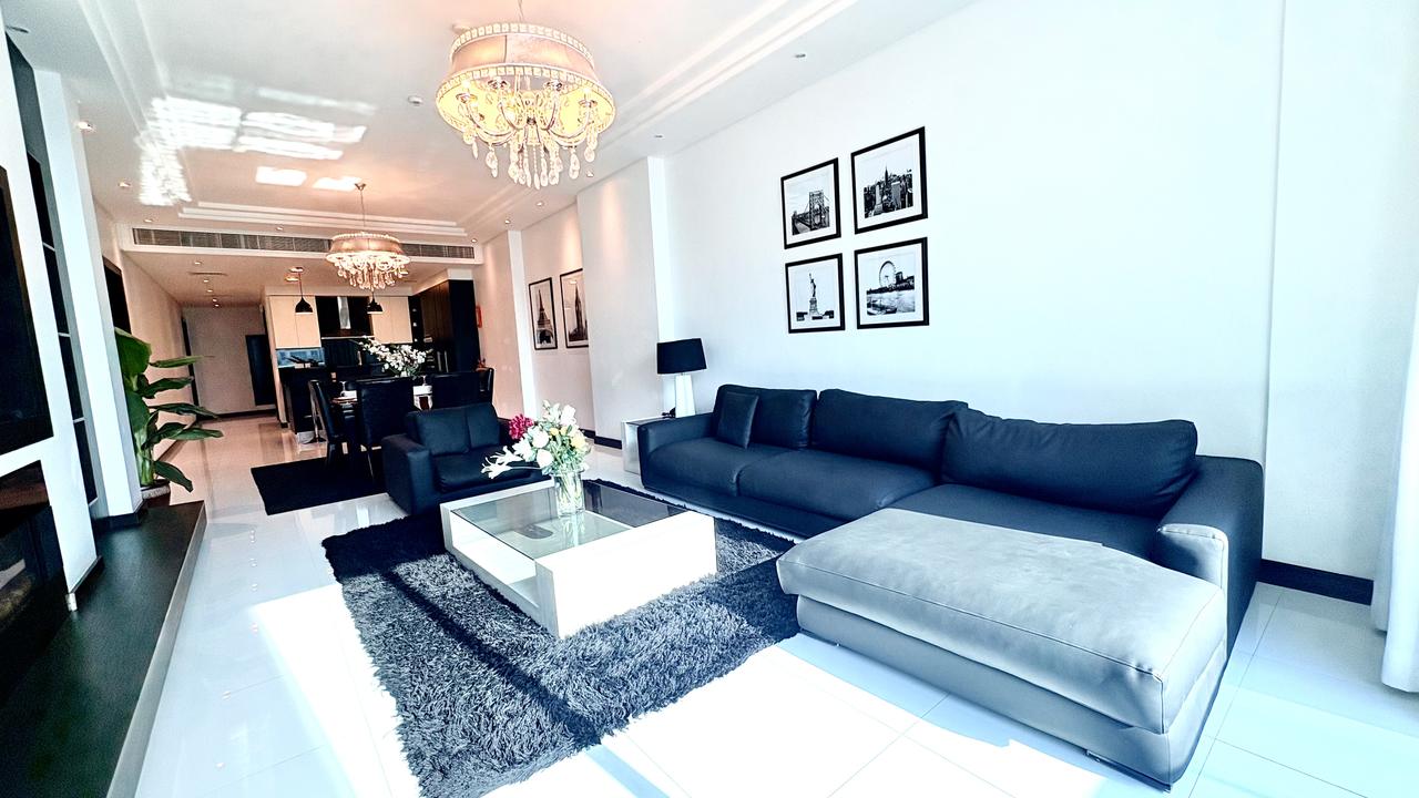 Three Bedroom Apartment with Private Pool and Gym