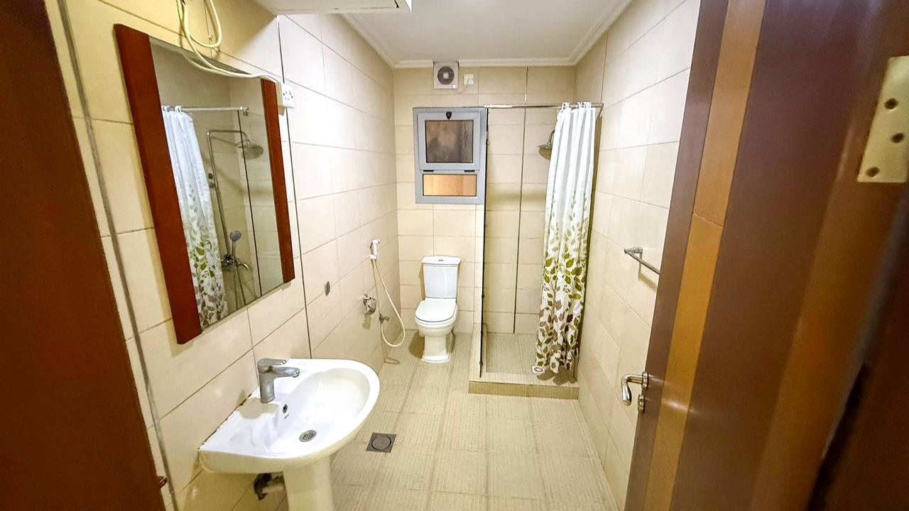 Three Bedroom Apartment with Gym and Concierge