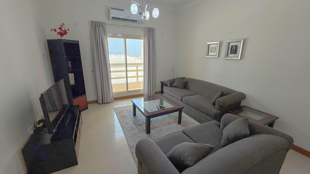 1 Bedroom Apartment with Water View and Gym