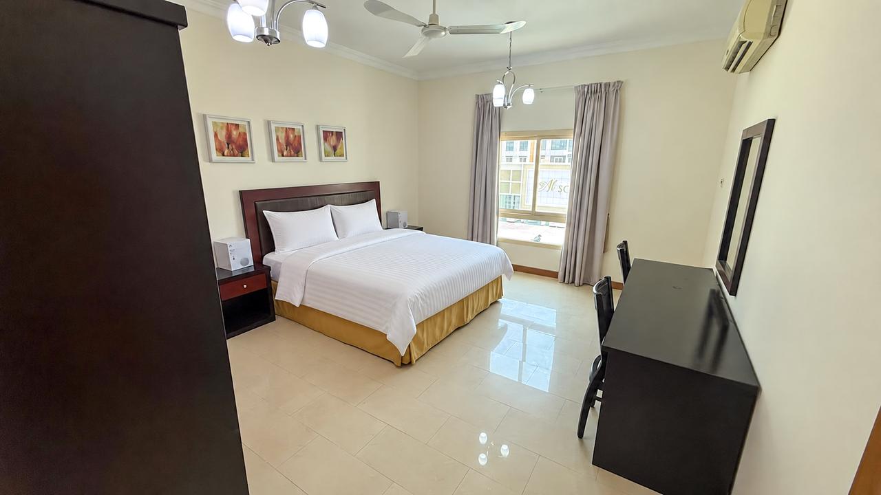 1 Bedroom Apartment with Water View and Gym