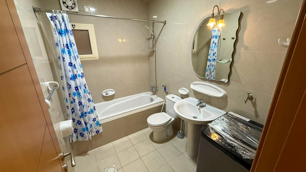 1 Bedroom Apartment with Water View and Gym
