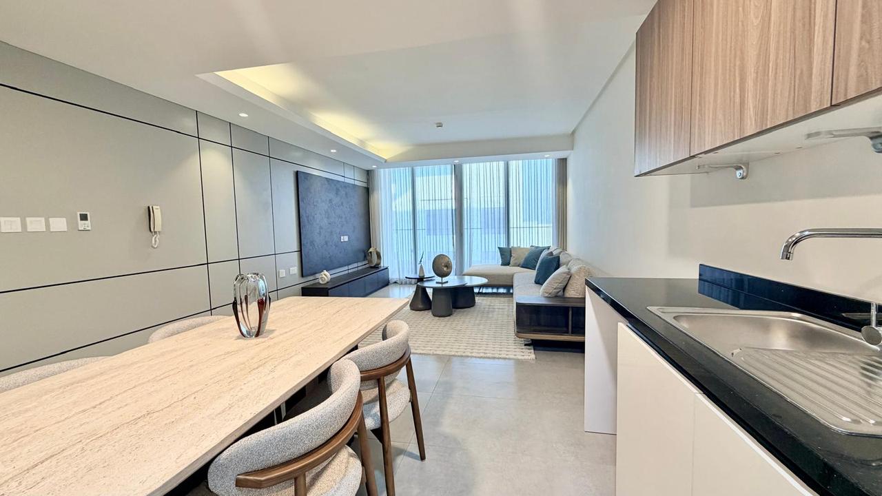 One-Bedroom Apartment, 94 sqm, Two Bathrooms