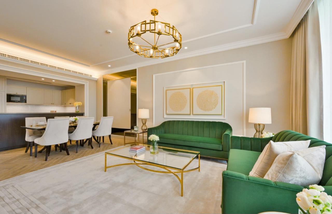 Two-Bedroom Apartment with Three Bathrooms and Water View