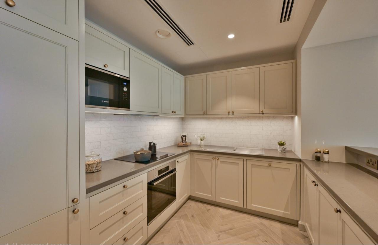 Two-Bedroom Apartment with Three Bathrooms and Water View
