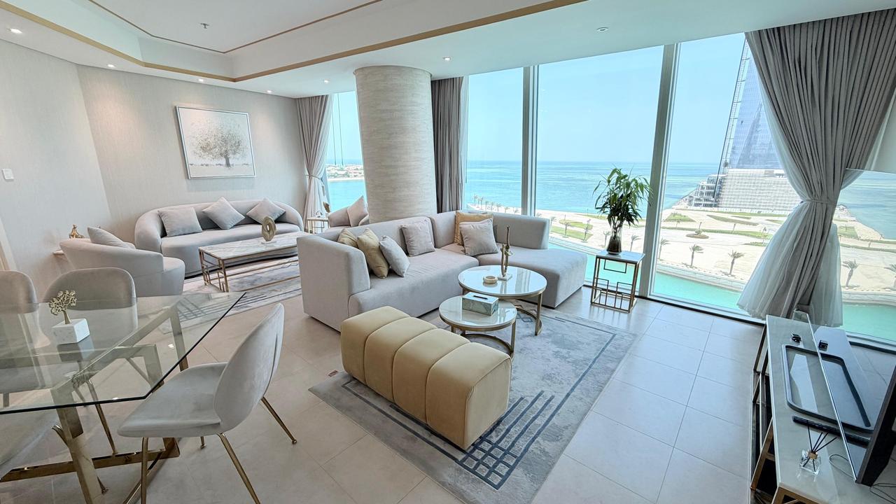 Two-Bedroom Apartment with Private Jacuzzi Access