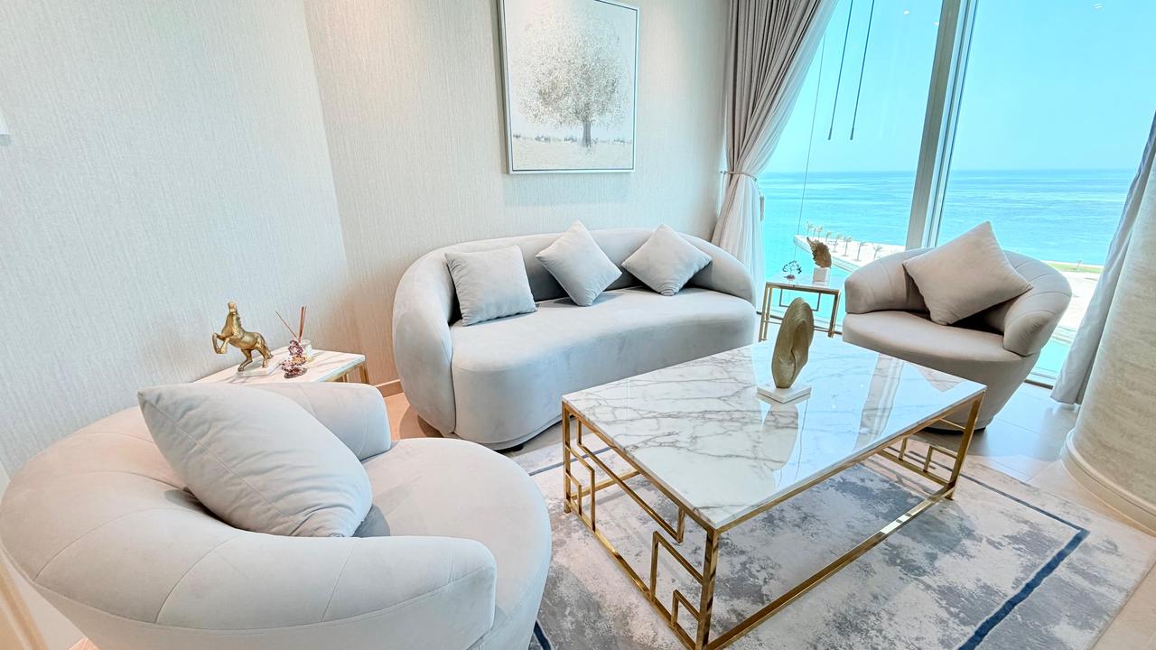 Two-Bedroom Apartment with Private Jacuzzi Access