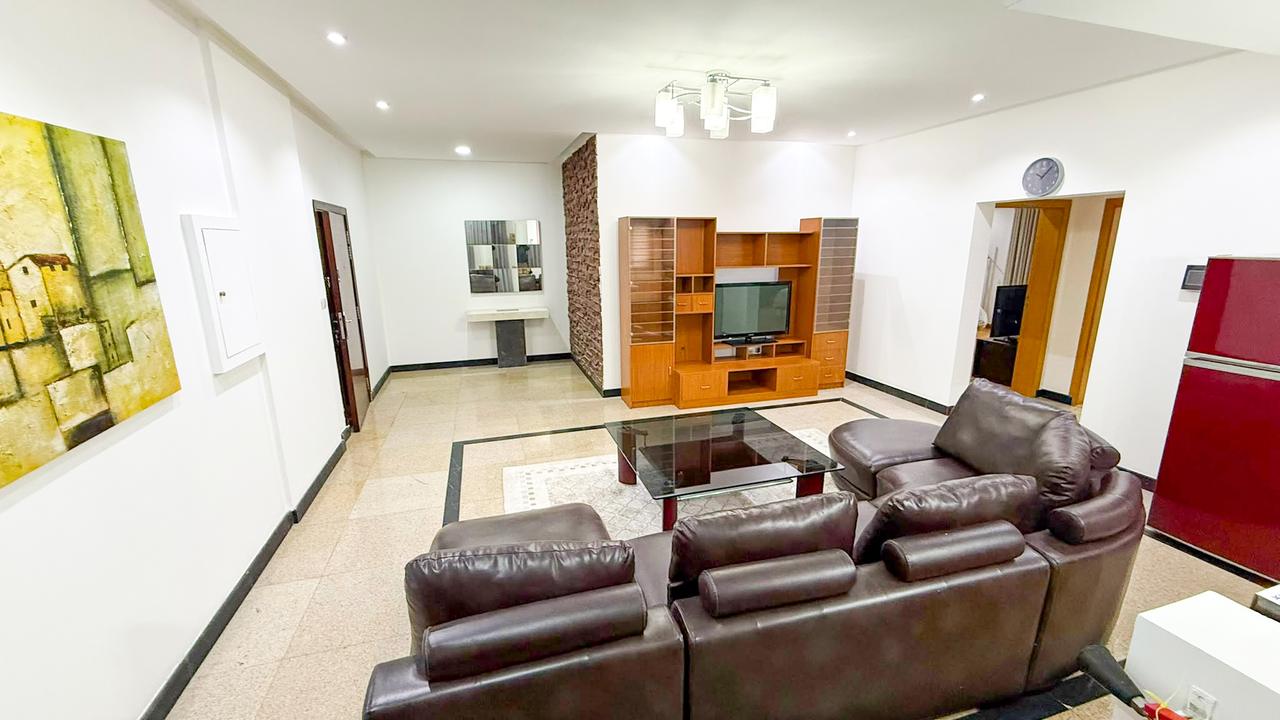 Two Bedroom Apartment with Pool and Gym