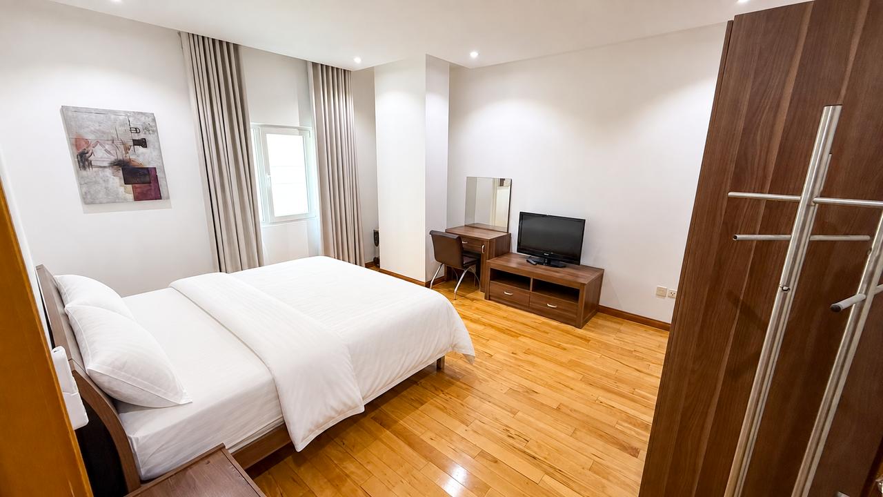Two Bedroom Apartment with Pool and Gym