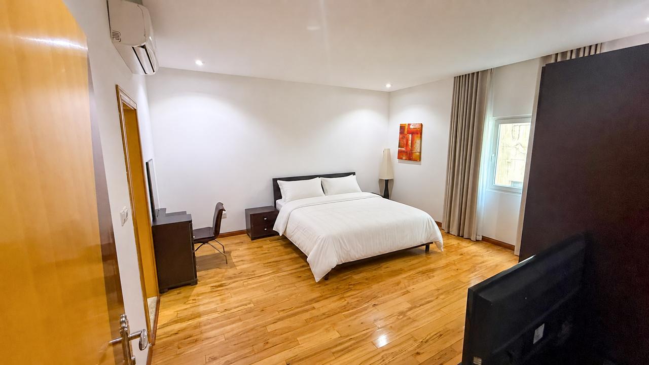 Two Bedroom Apartment with Pool and Gym