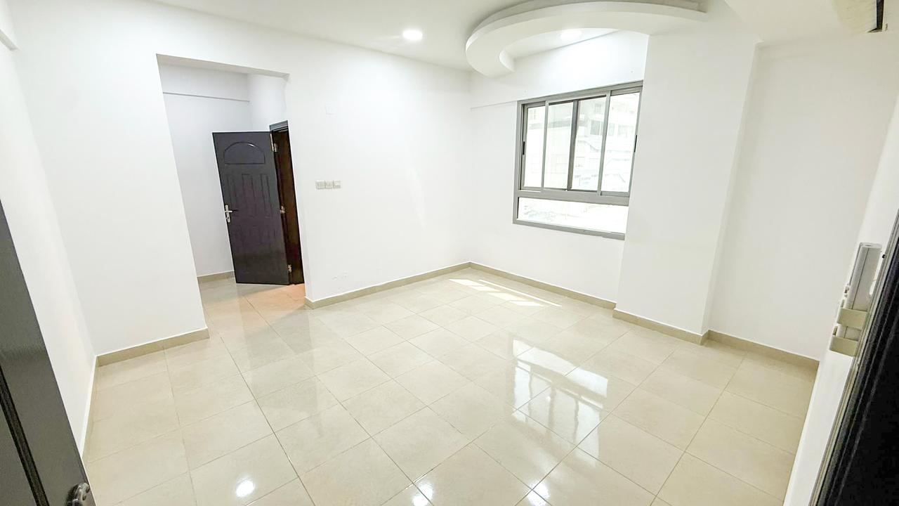 Three Bedroom Apartment with Pool and Gym