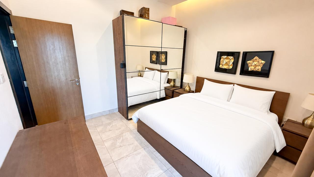 1 Bedroom Apartment with Gym and Pool Access