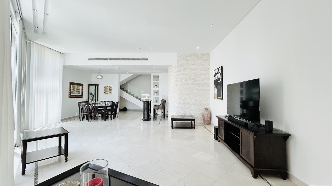 2-Bedroom Apartment with Pool and Gym