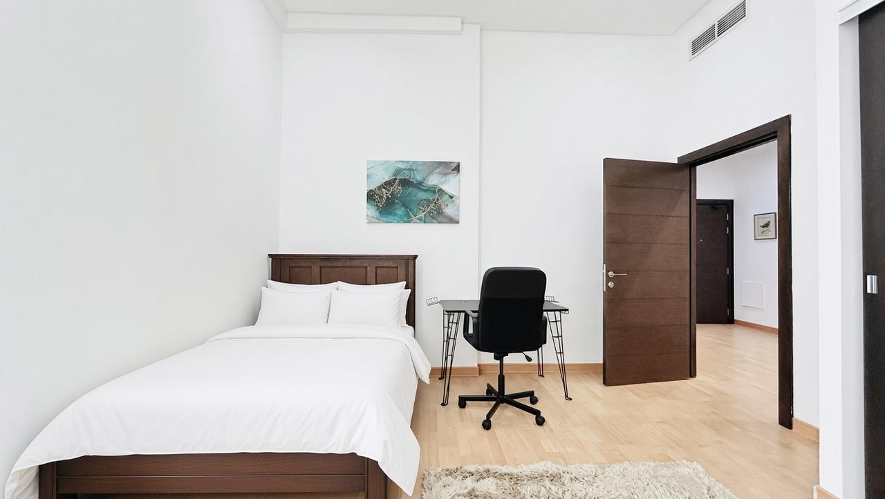 2-Bedroom Apartment with Pool and Gym