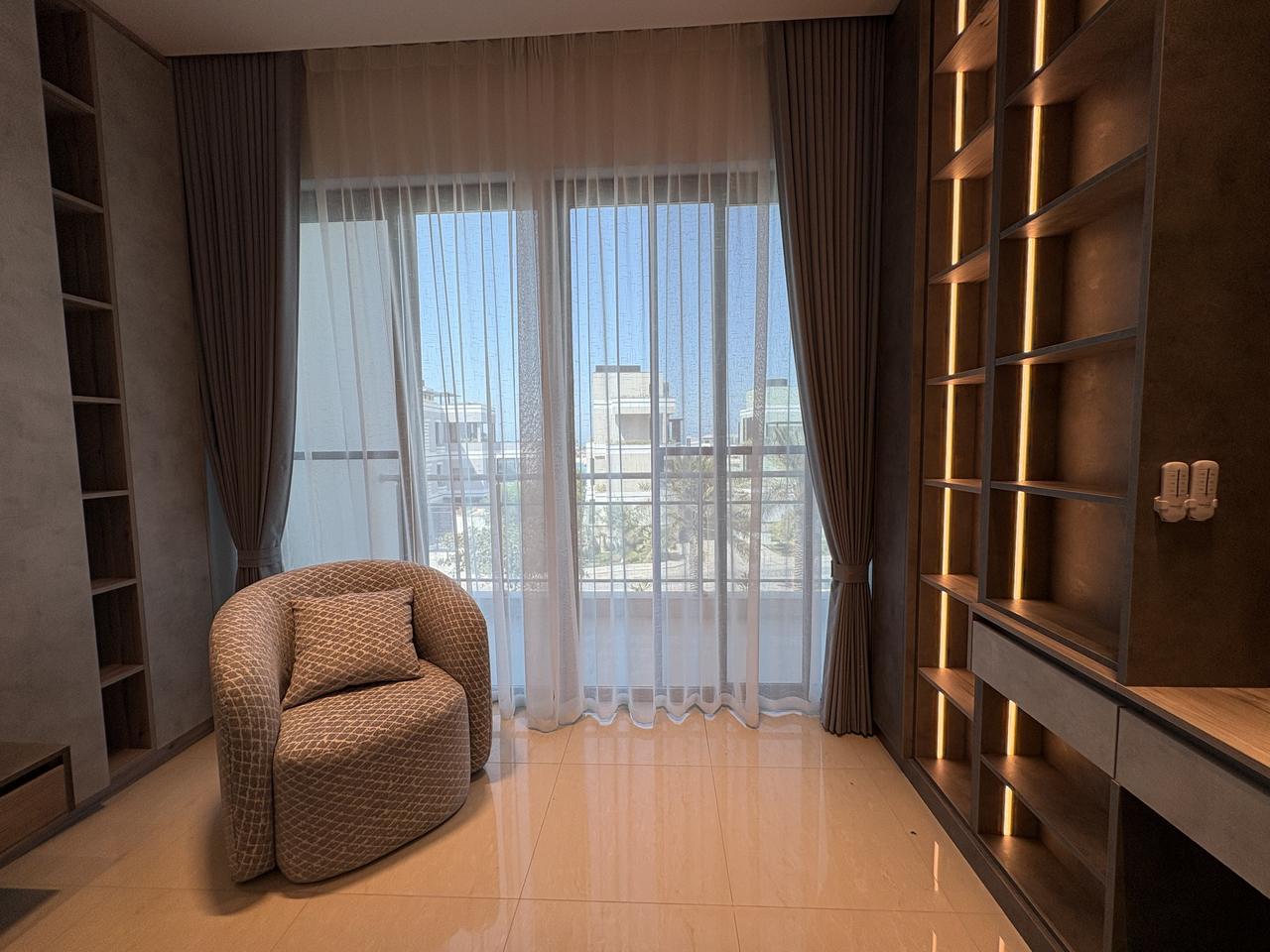 One-Bedroom Apartment with Water Views and Balcony