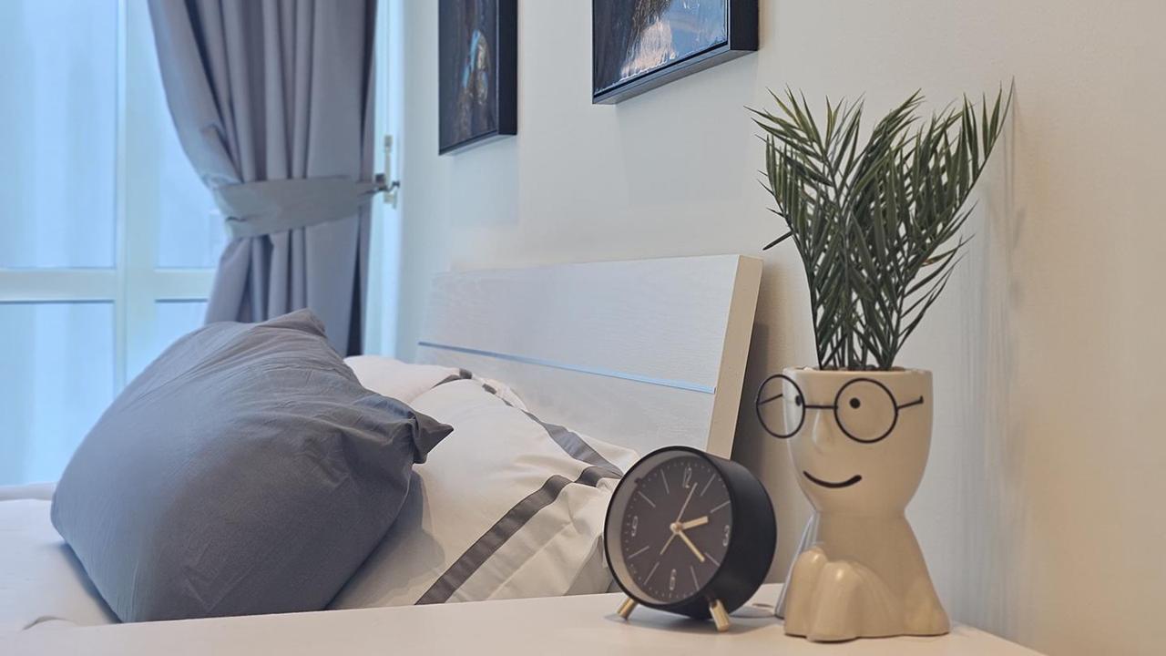 One-Bedroom Apartment with Parking and Pool