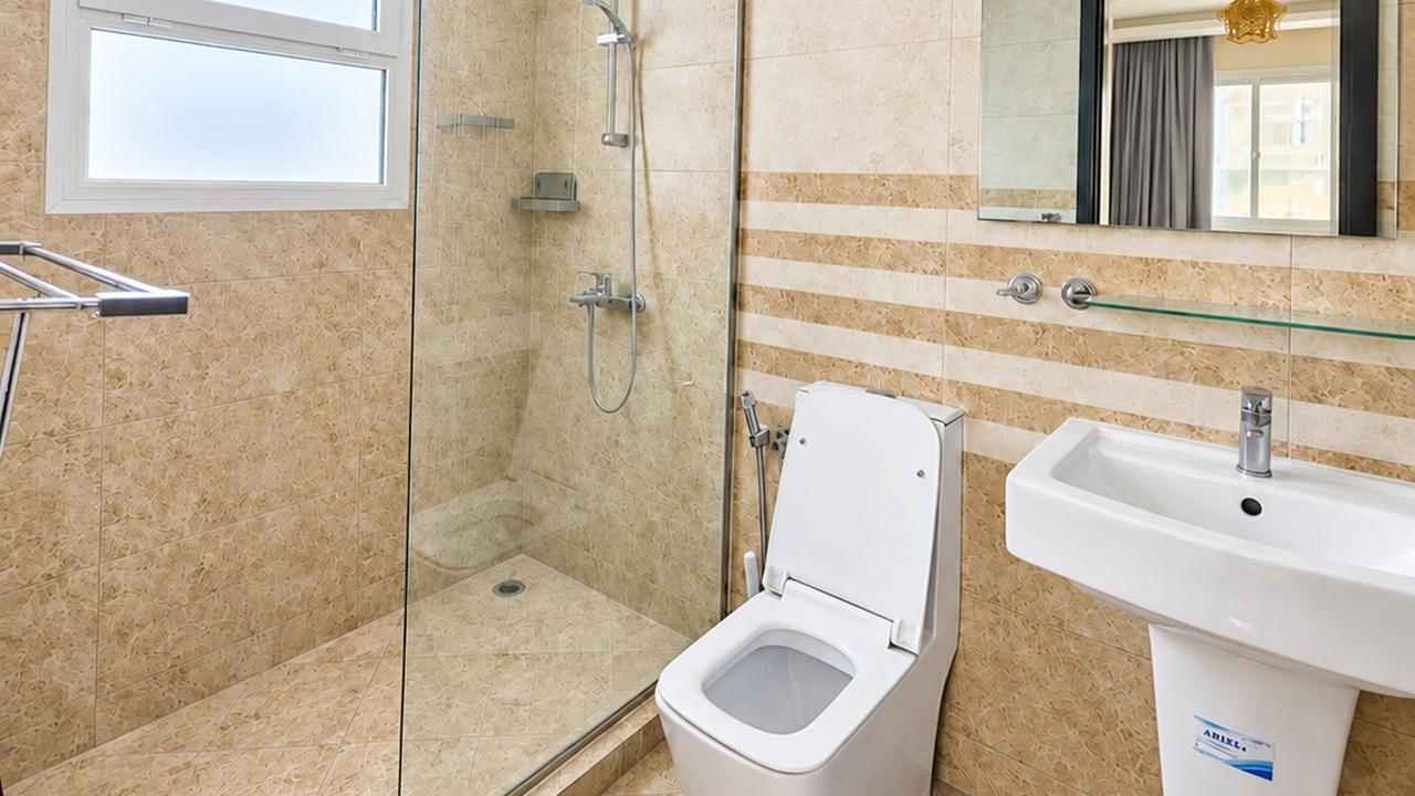 One Bedroom Apartment with Two Bathrooms