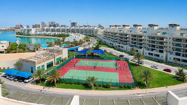 Three Bedroom Apartment with Private Garden