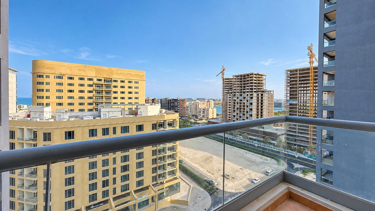 One Bedroom Apartment with Two Bathrooms