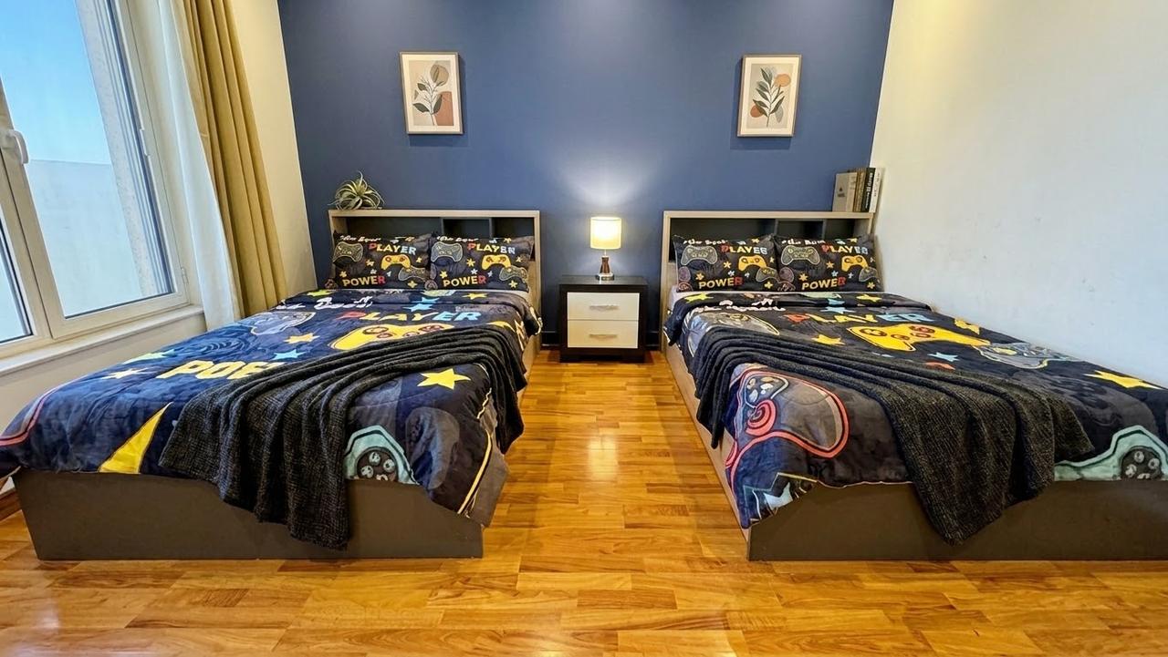 3-Bedroom Apartment with Water Views