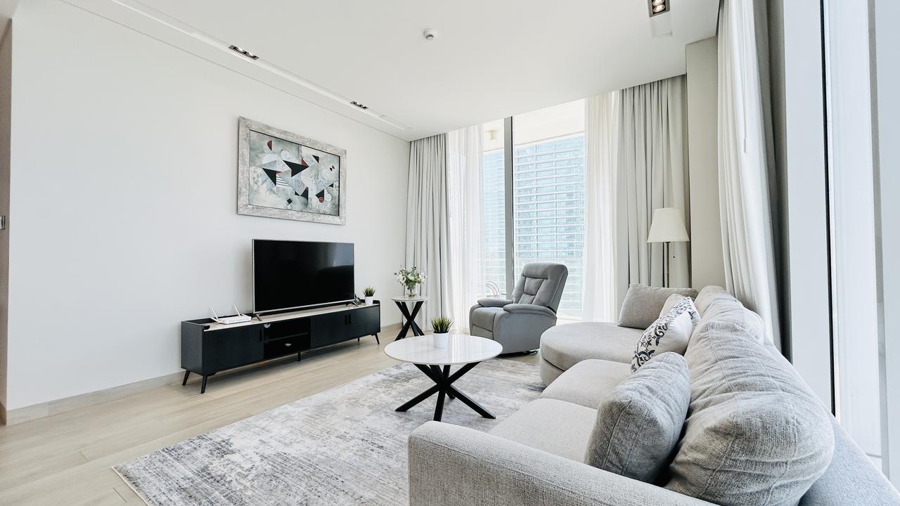 2-Bedroom Apartment with 3 Bathrooms in Juffair