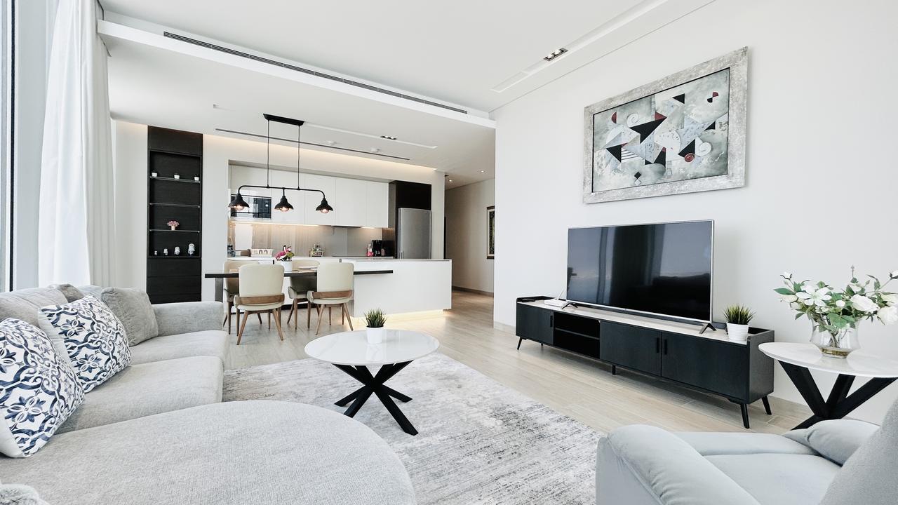 2-Bedroom Apartment with 3 Bathrooms in Juffair