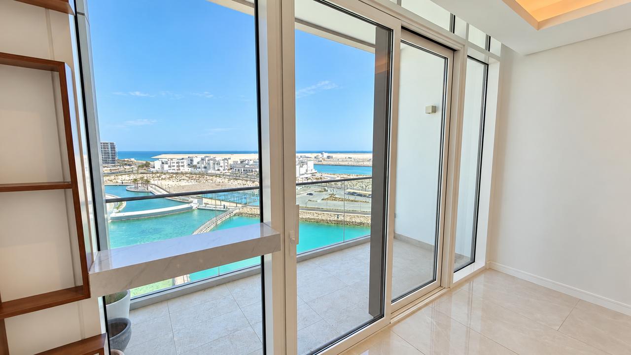 2 Bedroom Apartment with Water Views