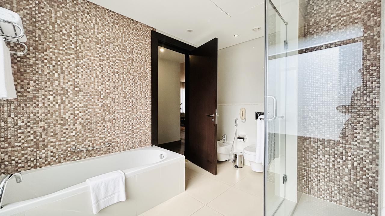 One-Bedroom Apartment with Pool and Gym Access