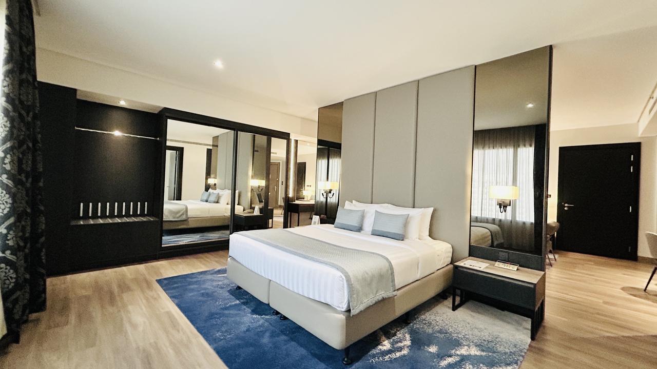 Three-Bedroom Apartment with Shared Pool and Gym