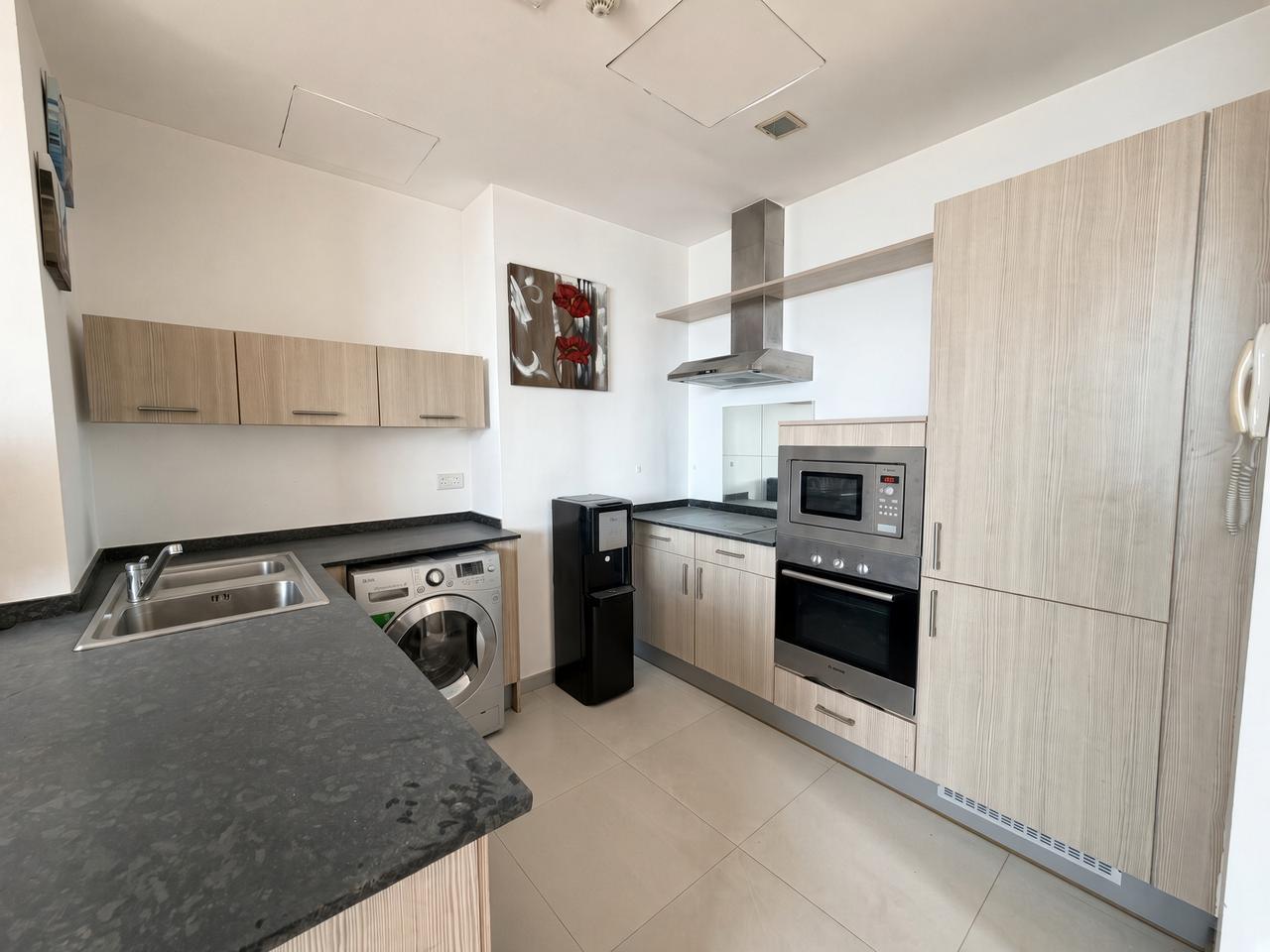 2 Bedroom Apartment with Pool and Gym Access