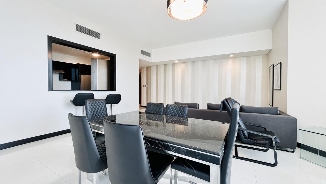 Two-Bedroom Apartment with Pool and Gym