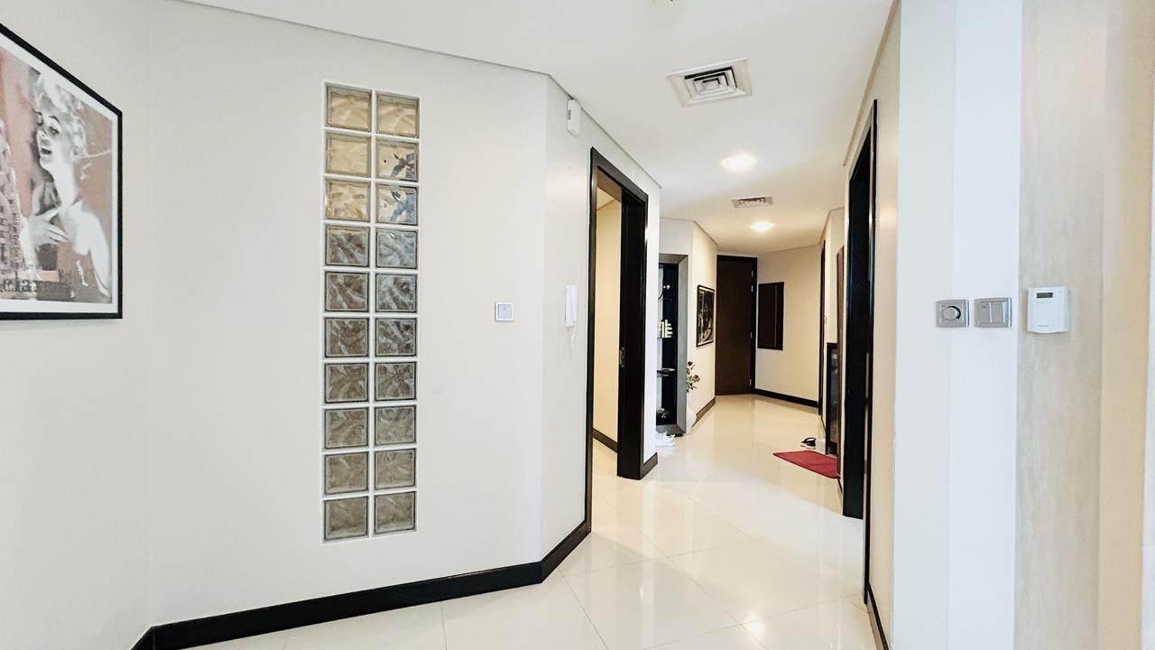 Two-Bedroom Apartment with Pool and Gym