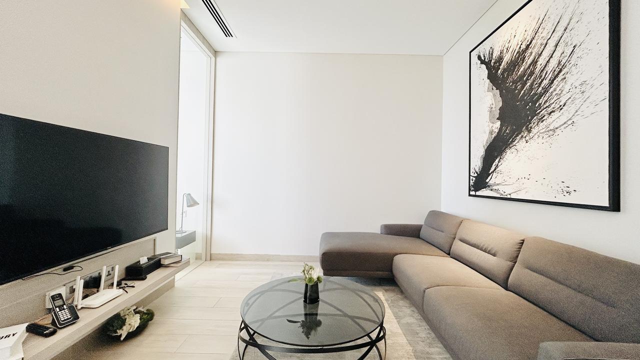 One-Bedroom Apartment with Shared Pool and Gym
