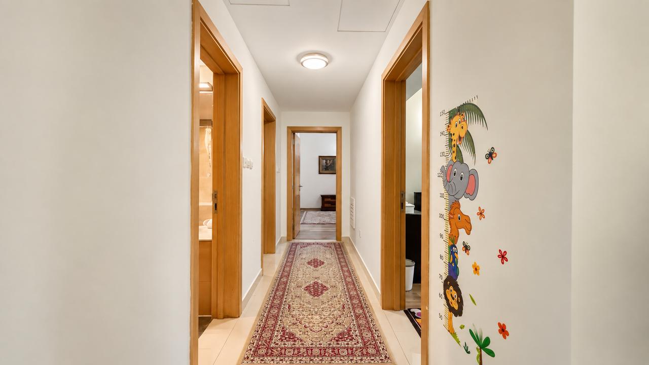 Two Bedroom Apartment with Pool and Gym