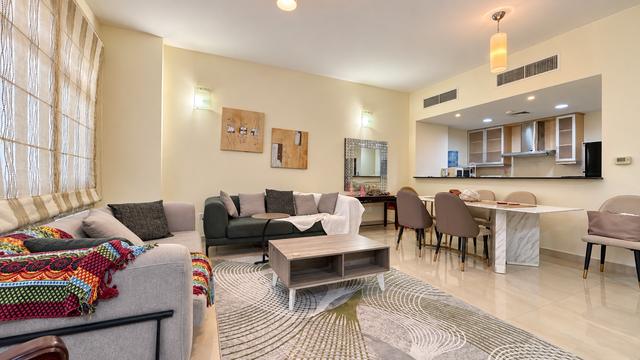 Two Bedroom Apartment with Pool and Gym