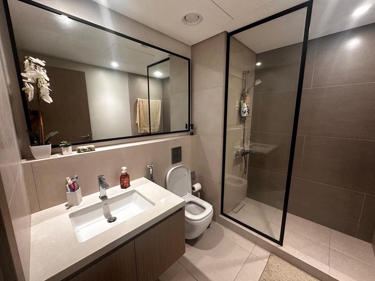 One Bedroom Apartment with Dual Bathrooms