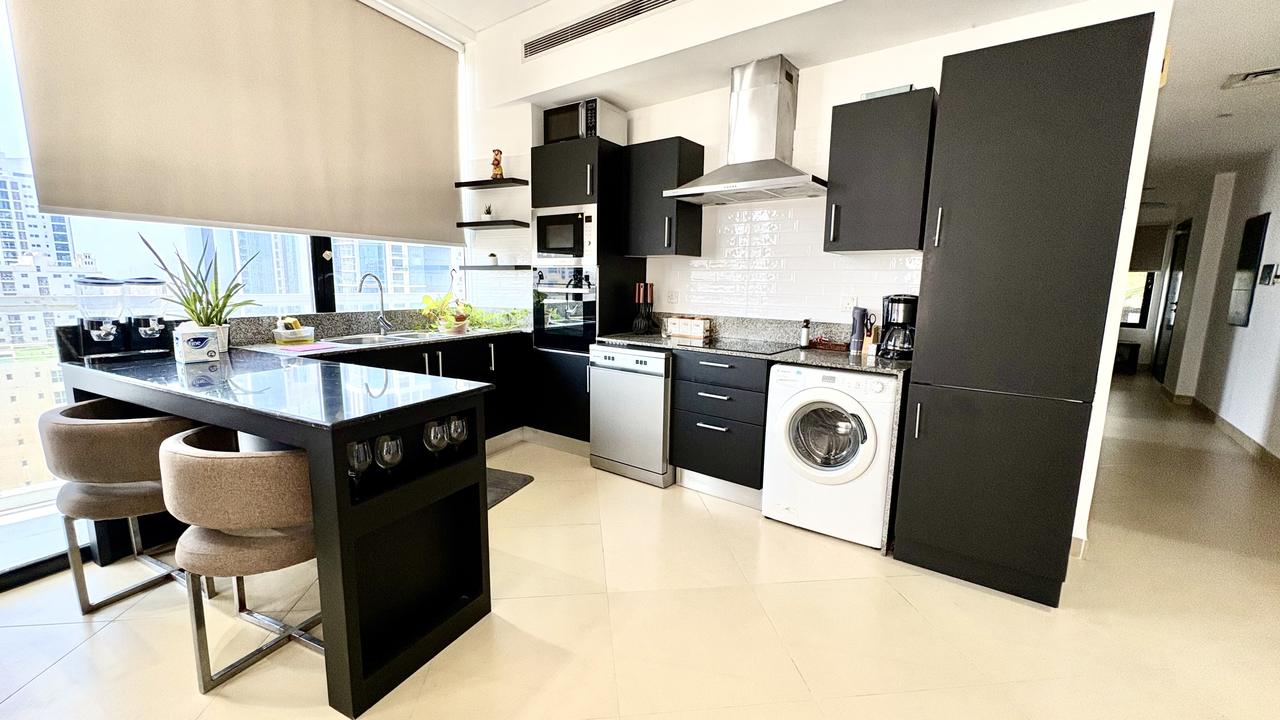 1-Bedroom Apartment with Water Views and Gym