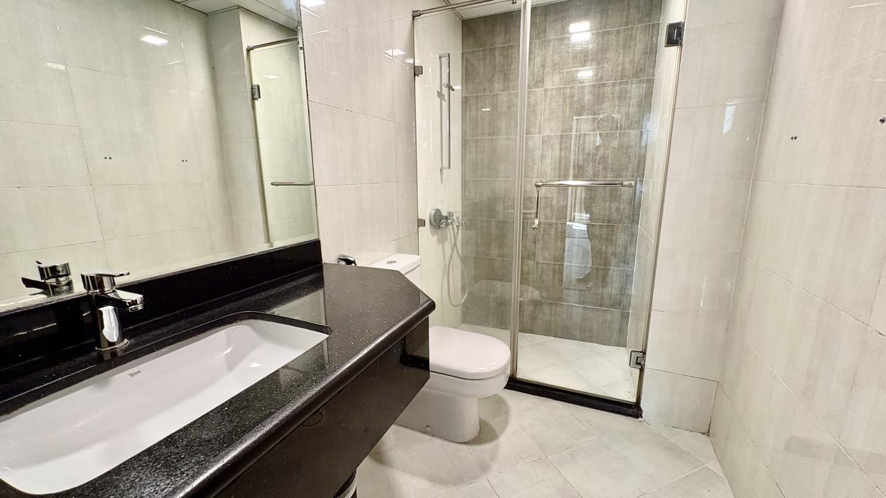Two-Bedroom Apartment with Pool and Gym Access