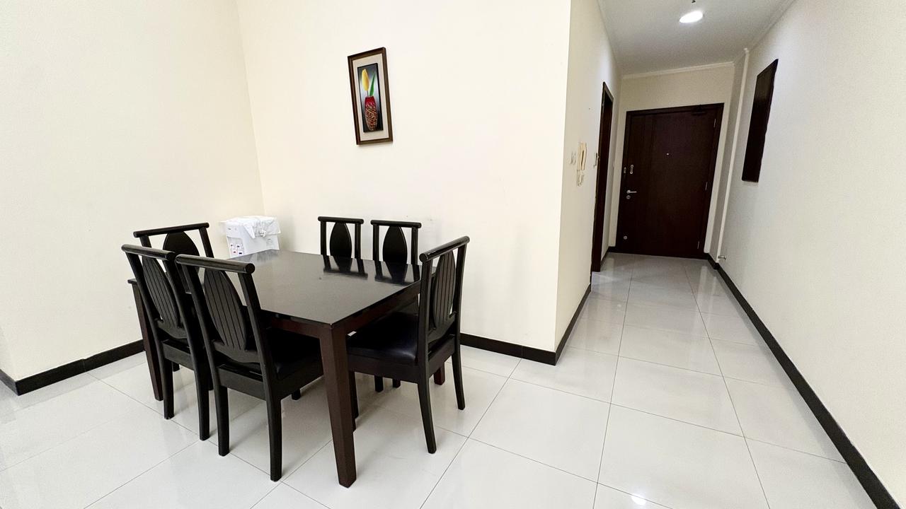 Two-Bedroom Apartment with Gym and Pool Access