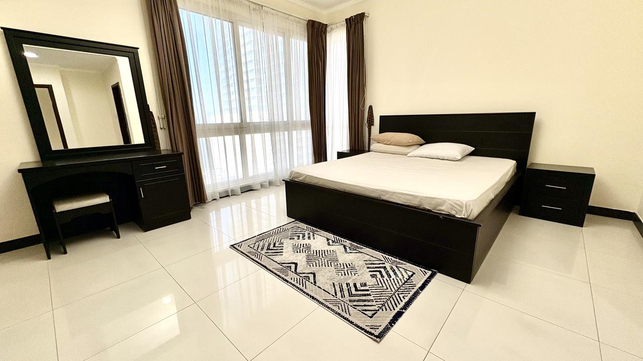 Two-Bedroom Apartment with Gym and Pool Access
