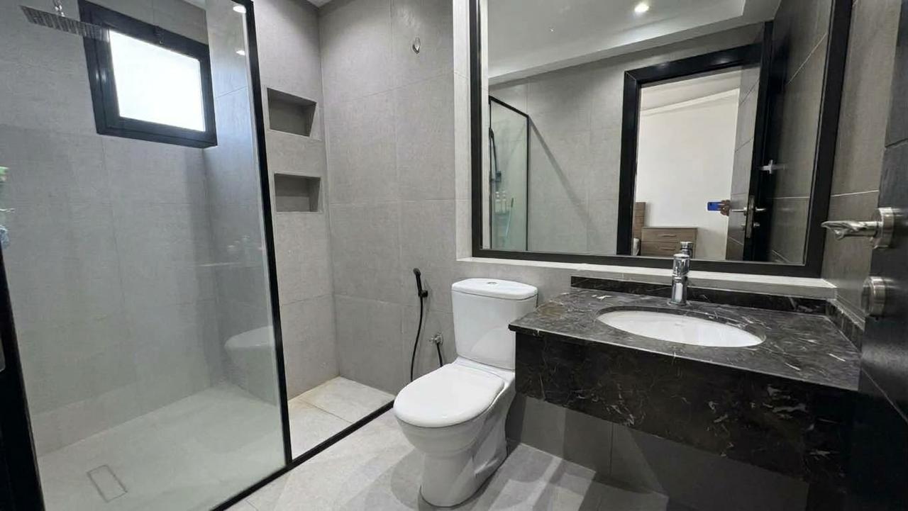 One-Bedroom Apartment with Water View and Gym
