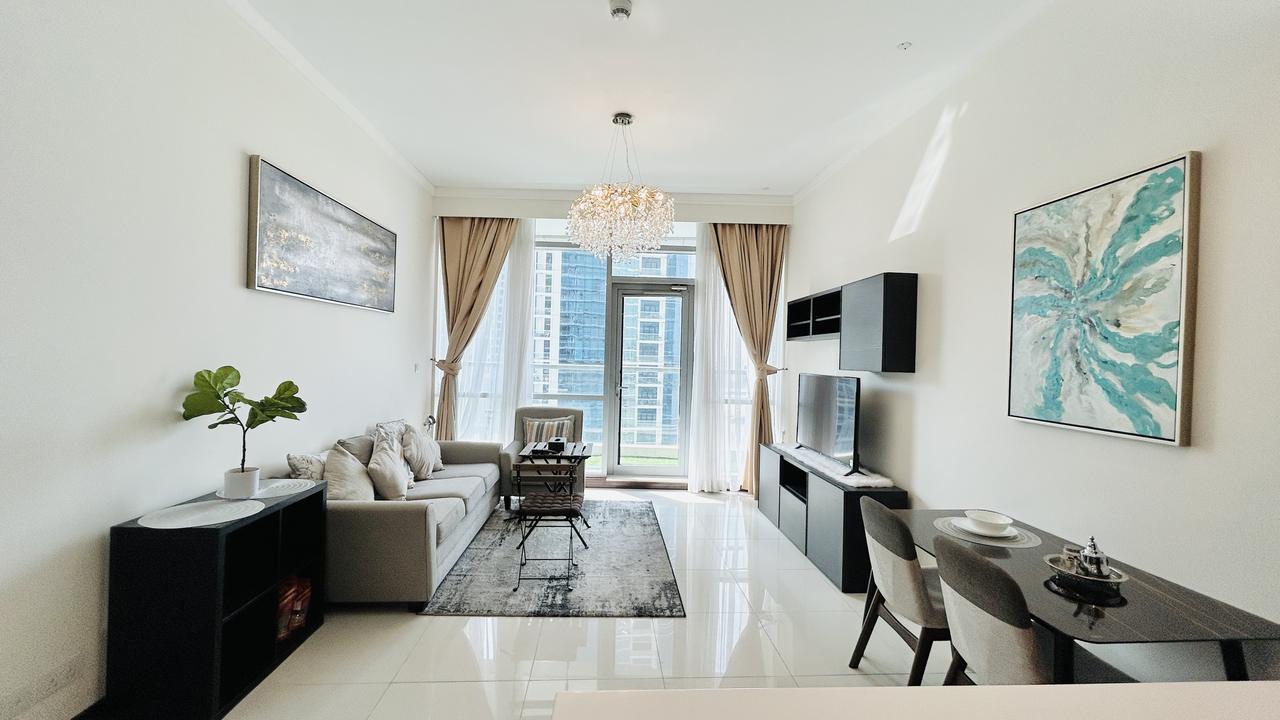 One-Bedroom Apartment with Dual Bathrooms