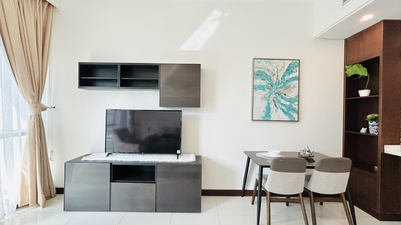 One-Bedroom Apartment with Dual Bathrooms