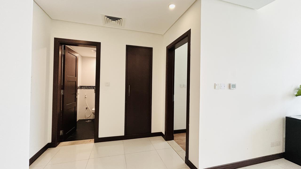 One-Bedroom Apartment with Dual Bathrooms