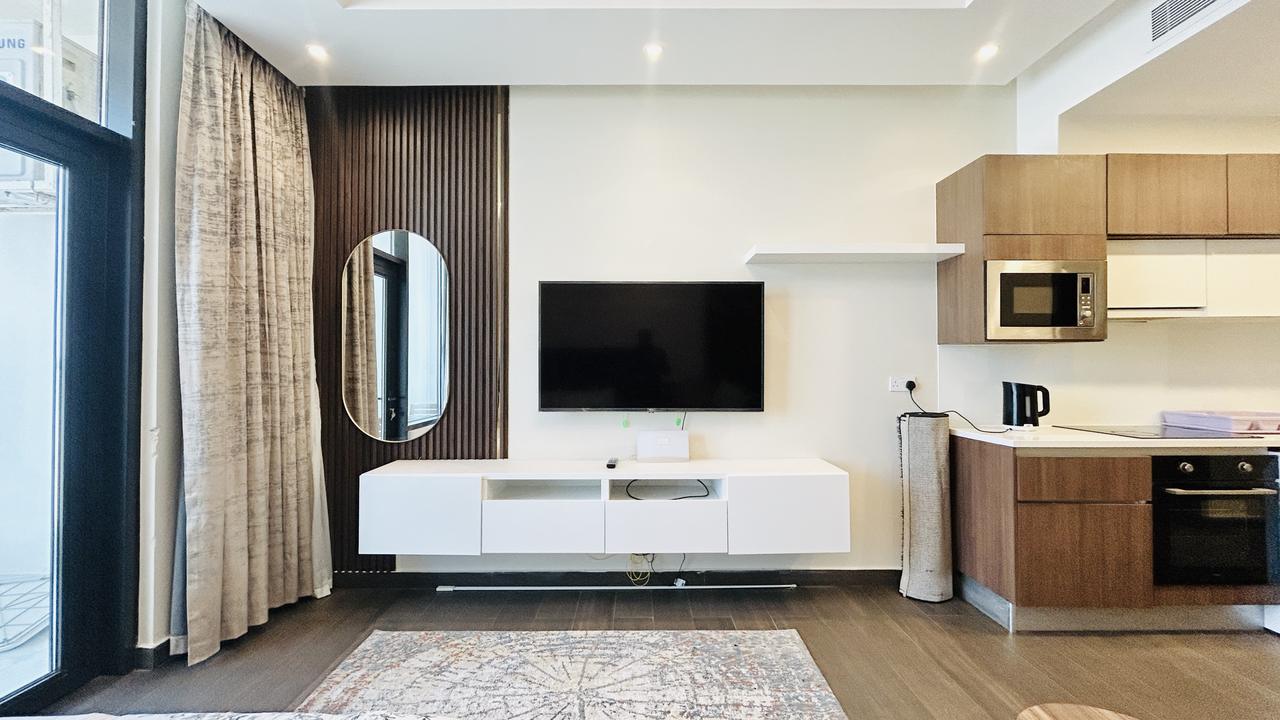 Fully-Furnished Studio Apartment with Pool and Gym