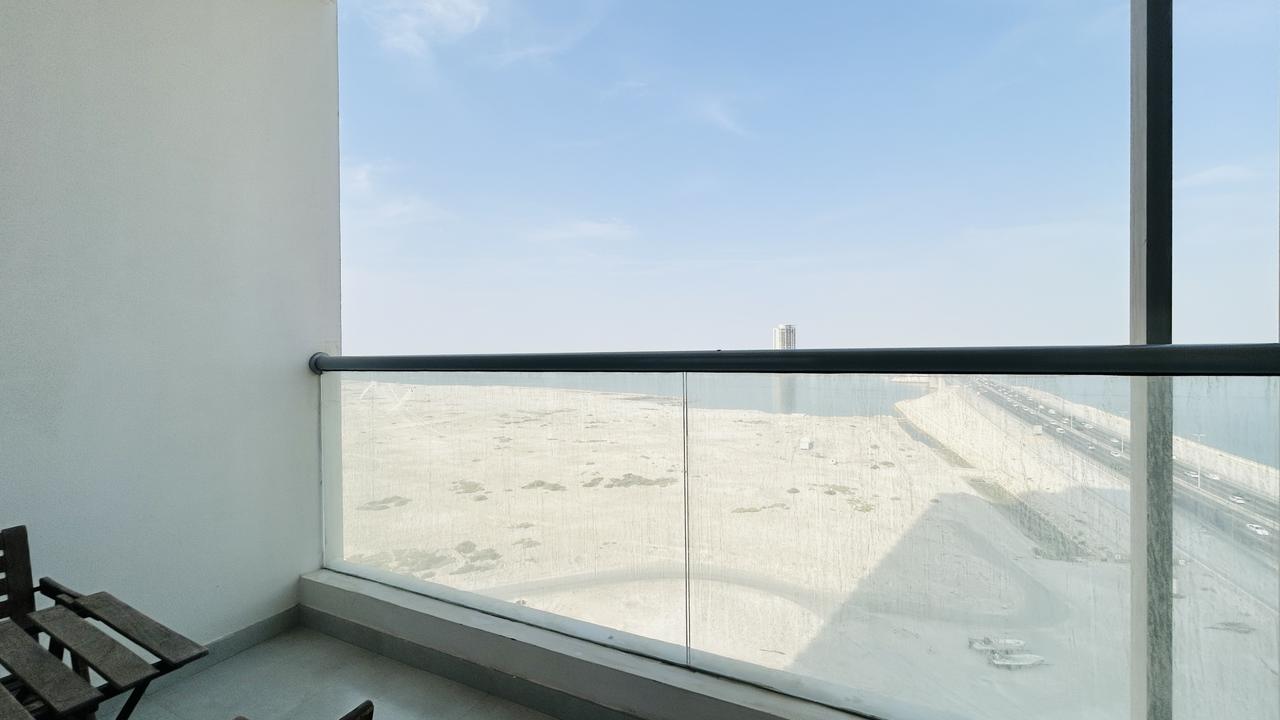 Fully-Furnished Studio Apartment with Pool and Gym