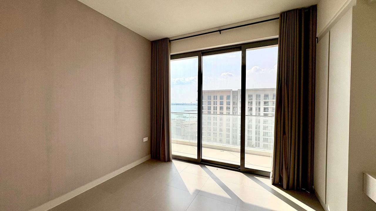 Four-Bedroom Apartment with Maid's Room